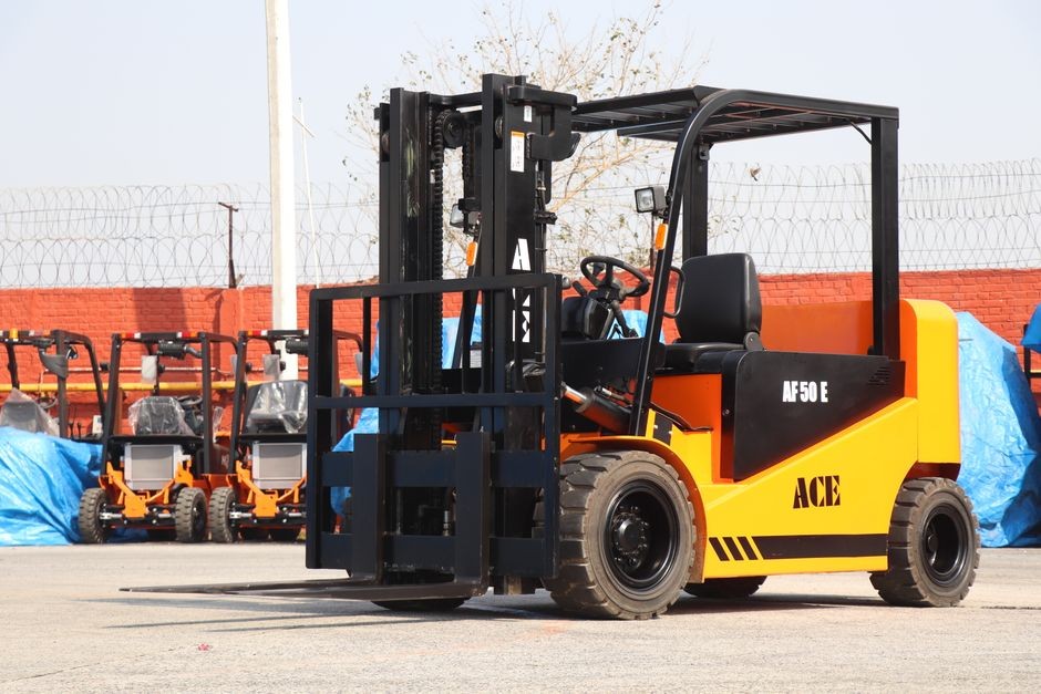 Why Equipment Maintenance Is Essential for Warehouse Efficiency