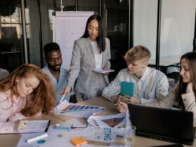 Simple Tech Habits That Make Small Teams Work Better