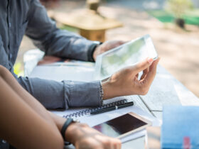 6 Reasons Choosing the Right Service for Money Transfers to Jamaica Matters More Than Most People Realize