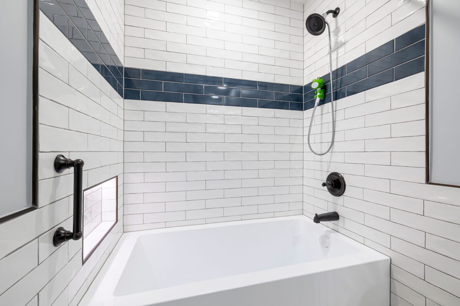 When It’s Time to Replace Your Bathtub: What You Need to Know